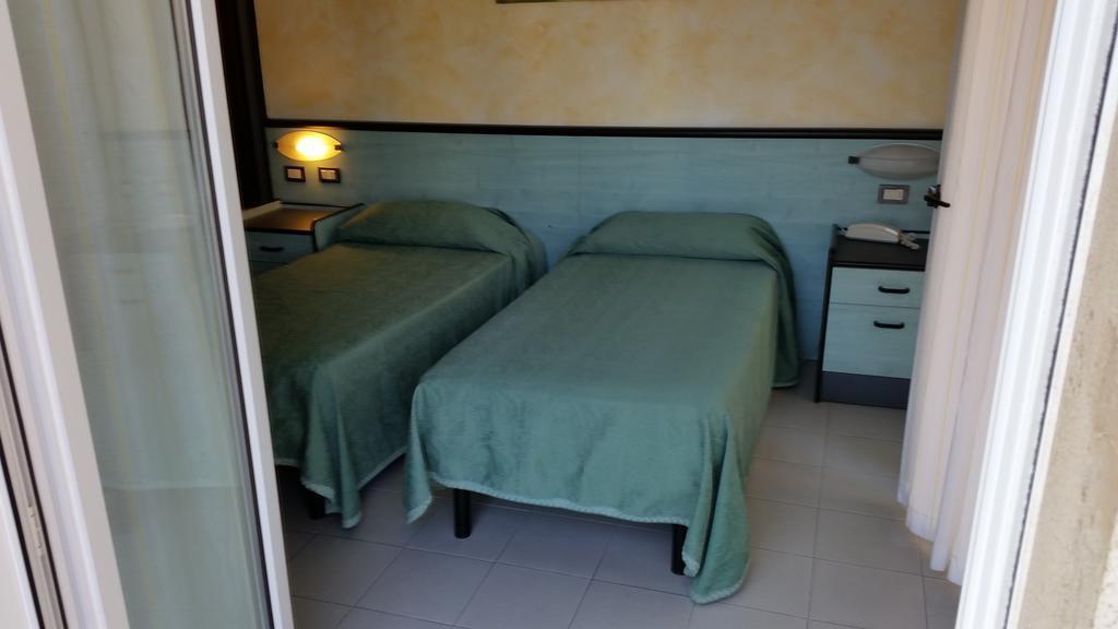 Hotel San Nazario Varazze Habitación foto